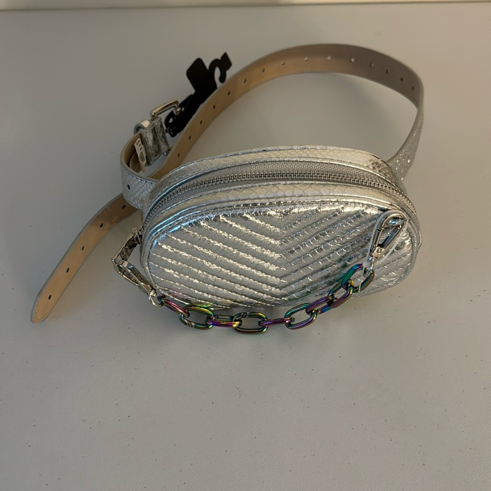 Steve Madden Quilted Oil-Slick Fanny Pack in Silver NWT